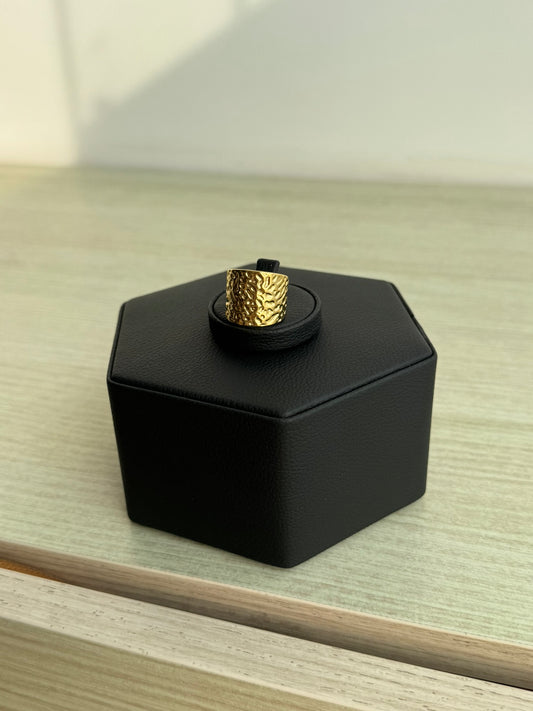 Anillo Golden Texture - IXIA