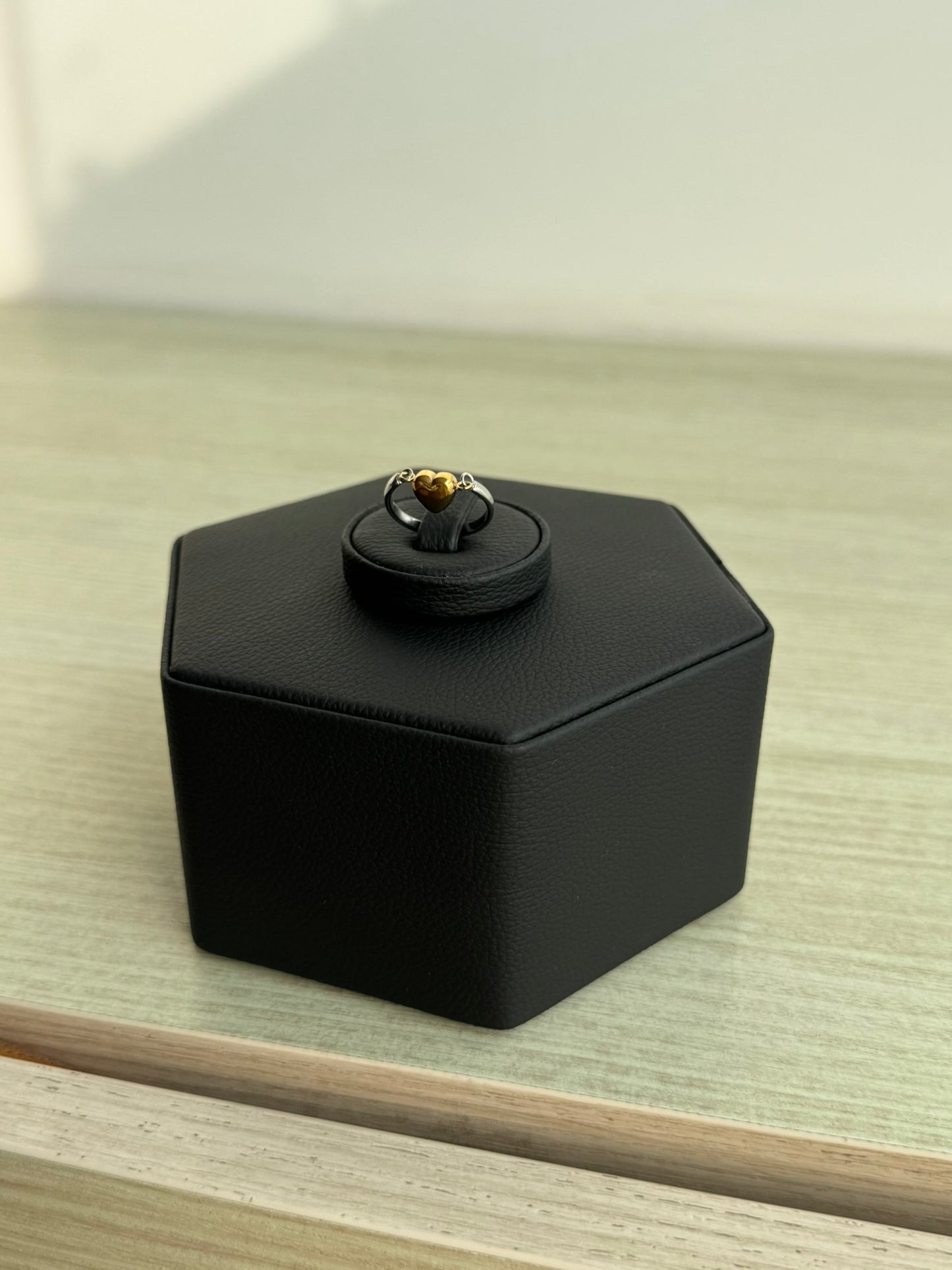 Anillo Golden Stone - IXIA
