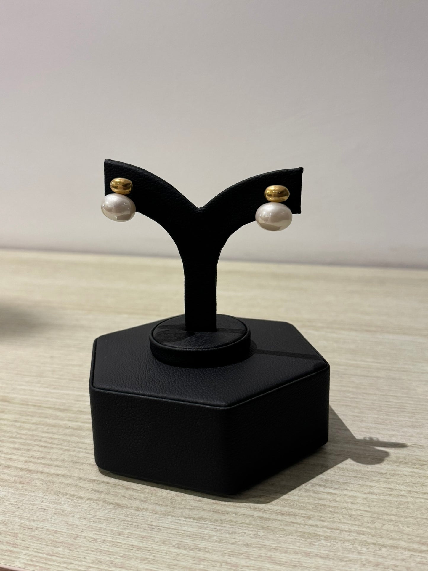 Aretes Golden Pearl Drop - IXIA