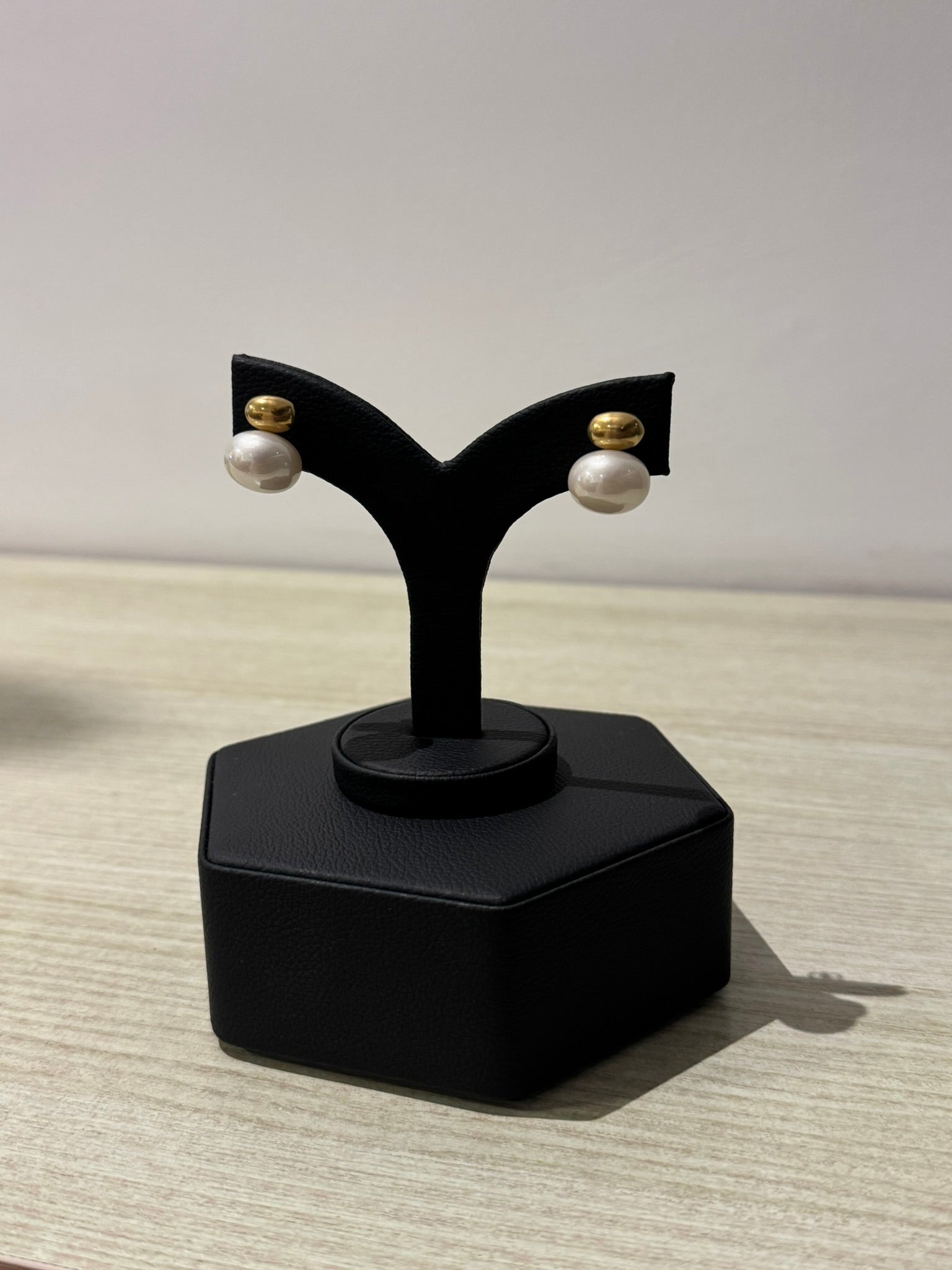 Aretes Golden Pearl Drop - IXIA