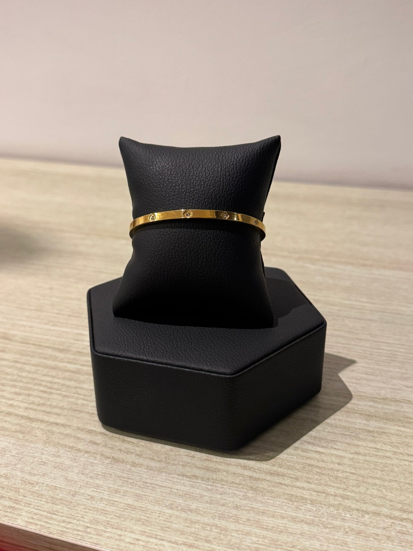 Brazalete Eslabón Fino Dorado
