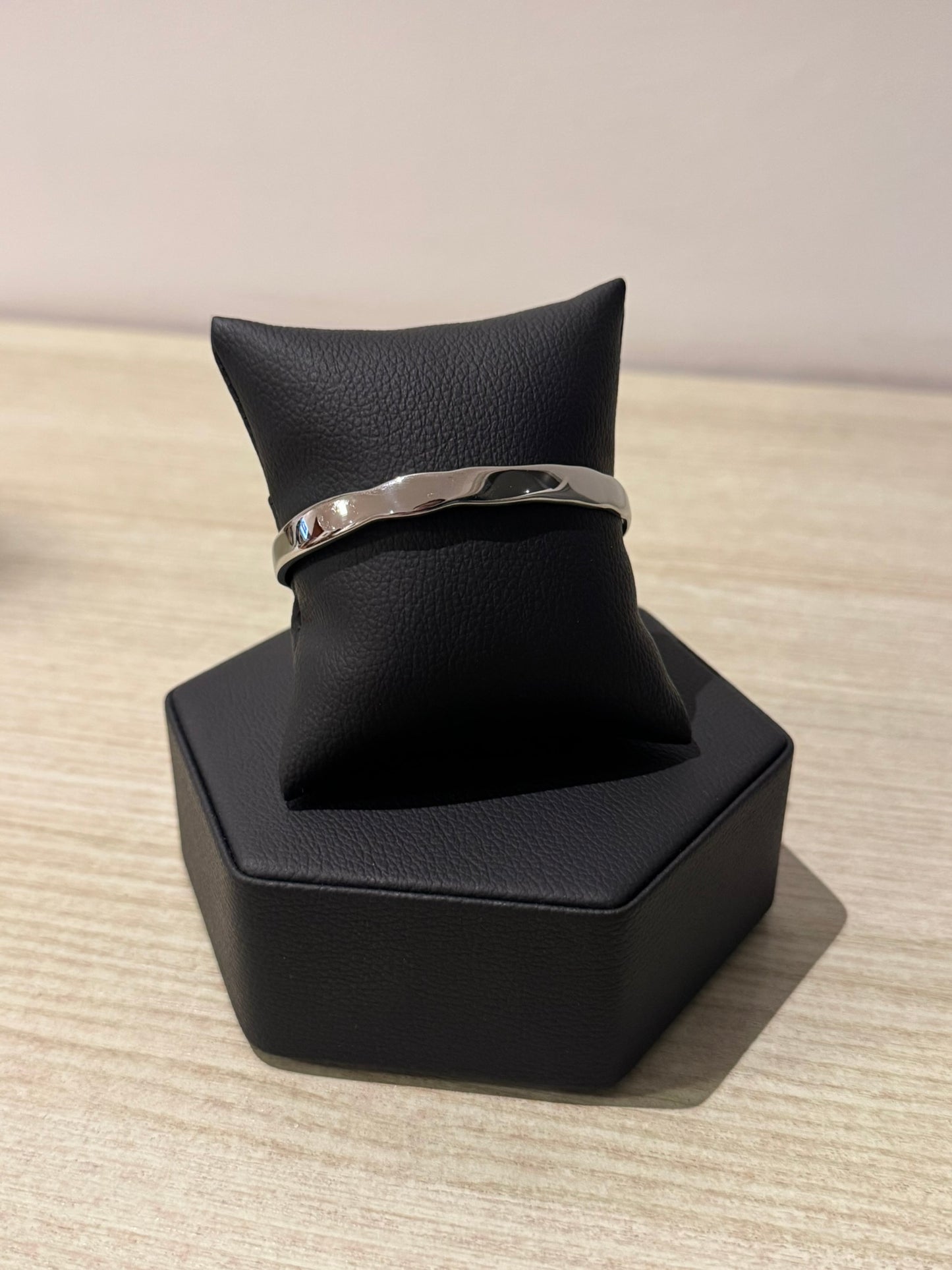 Brazalete Silver Silver Twist - IXIA