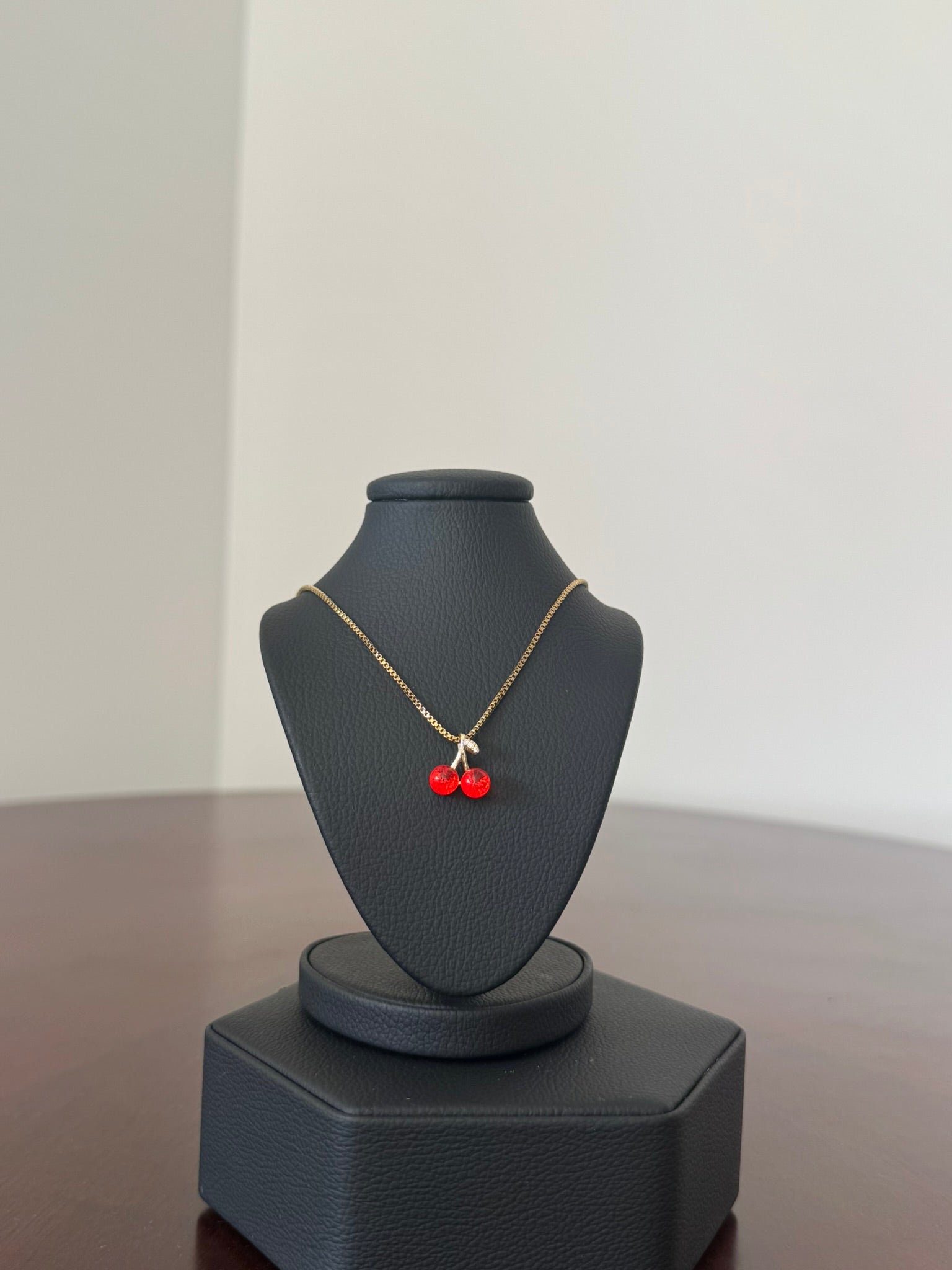 Collar Golden Red Heart - IXIA