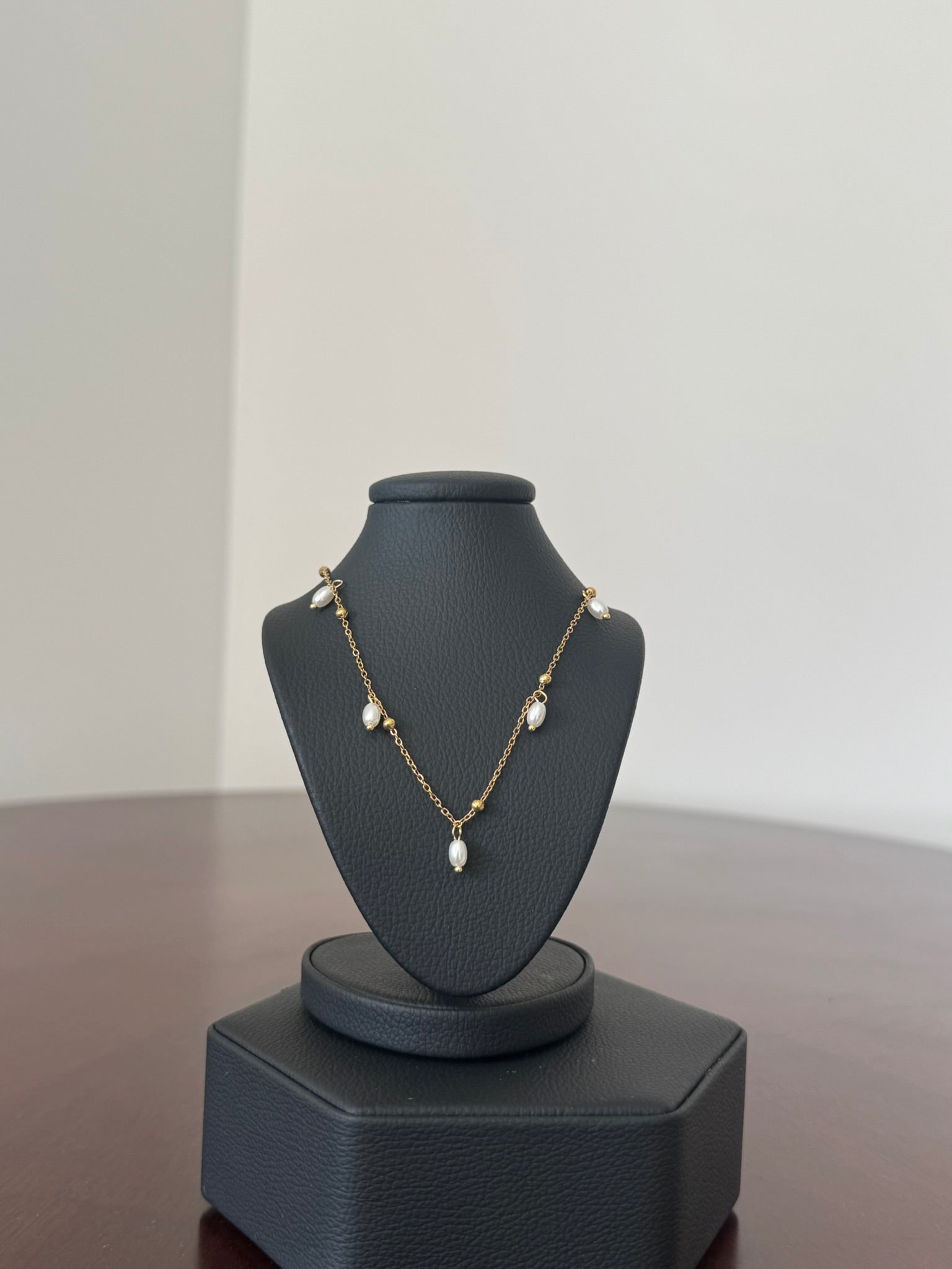 Collar Golden Pearl Station - IXIA
