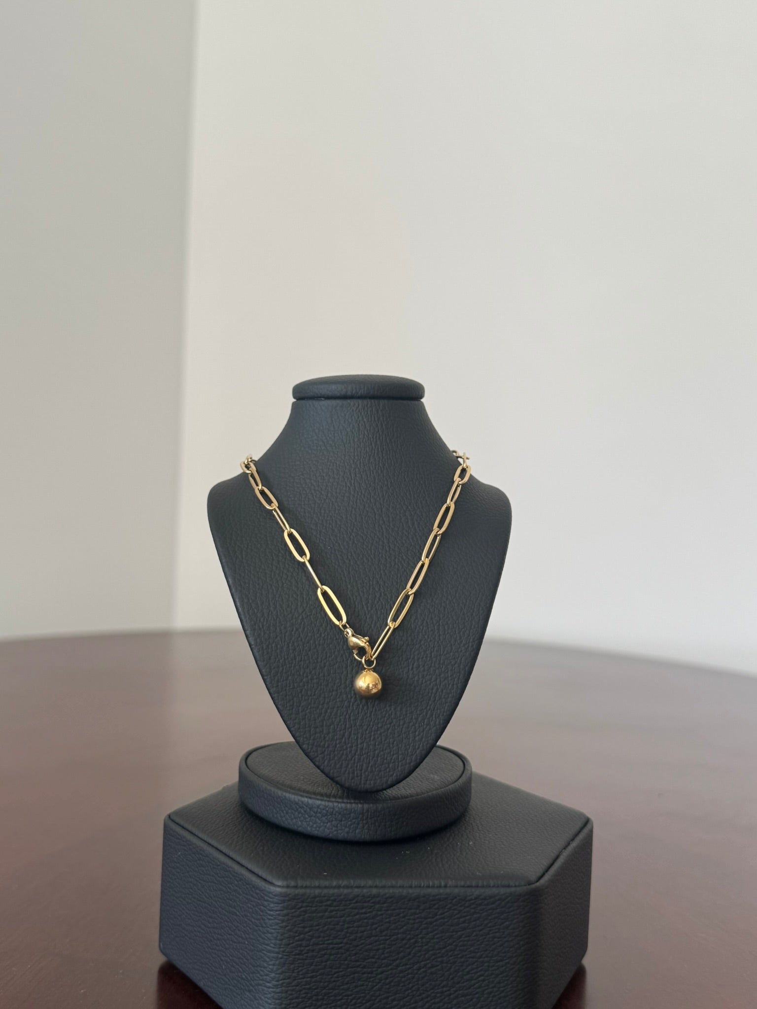 Collar Golden V Drop - IXIA
