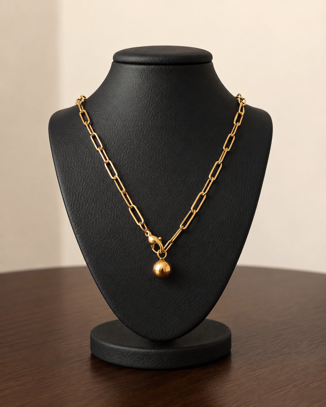 Collar Gota en V Dorado - IXIA