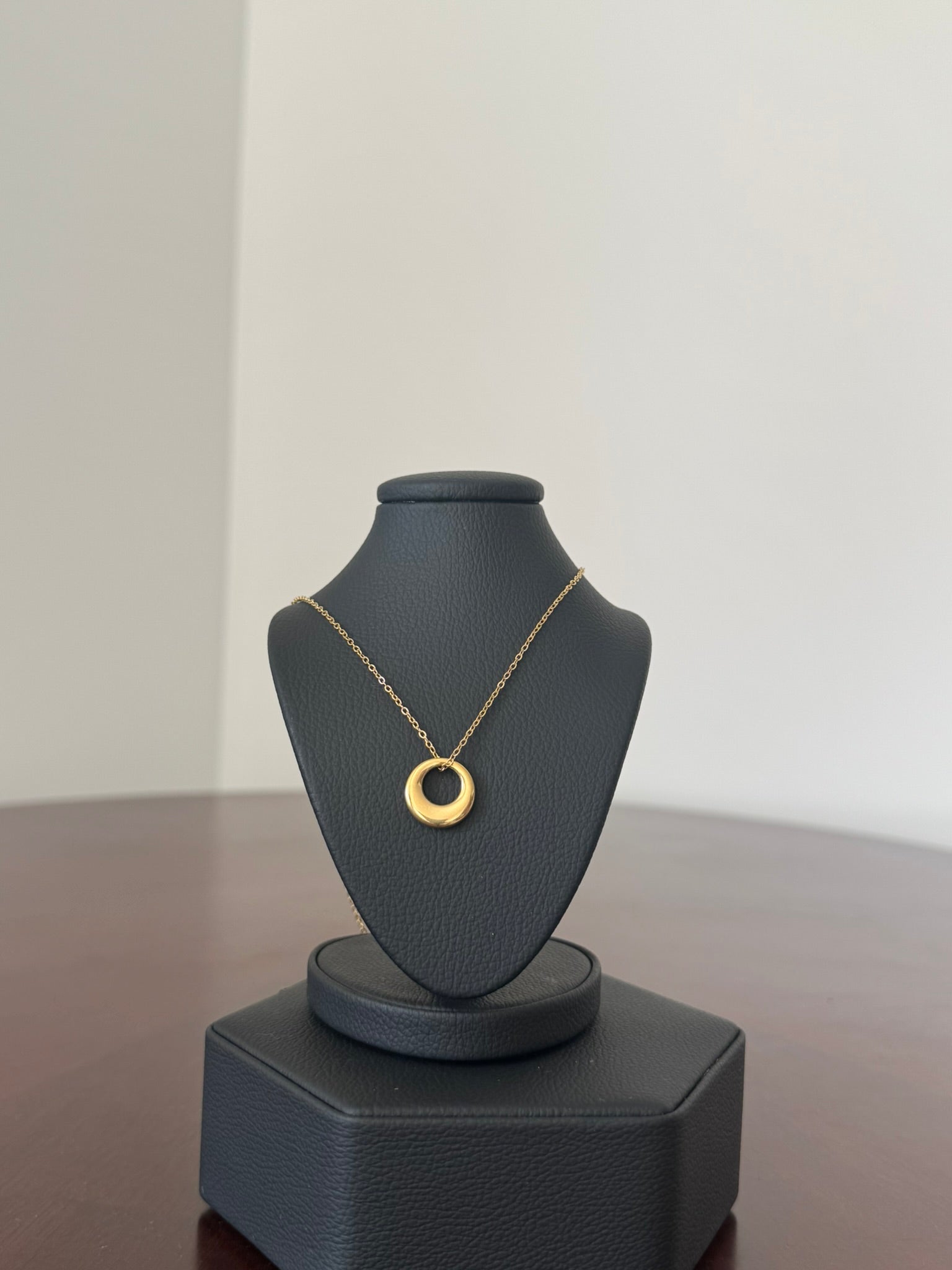 Collar Golden Circle - IXIA