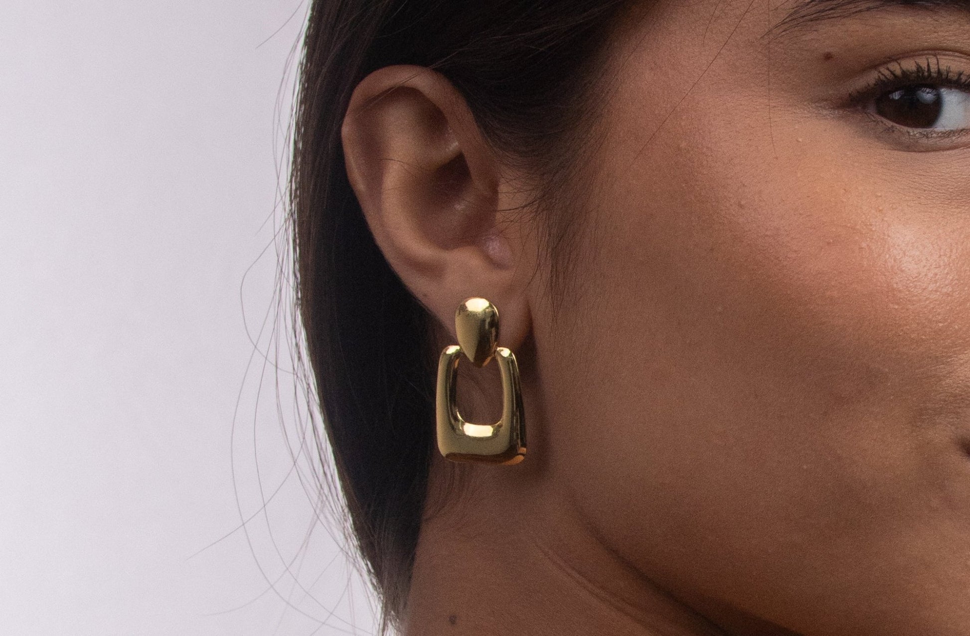 Aretes Gota Geométrica Dorado - IXIA