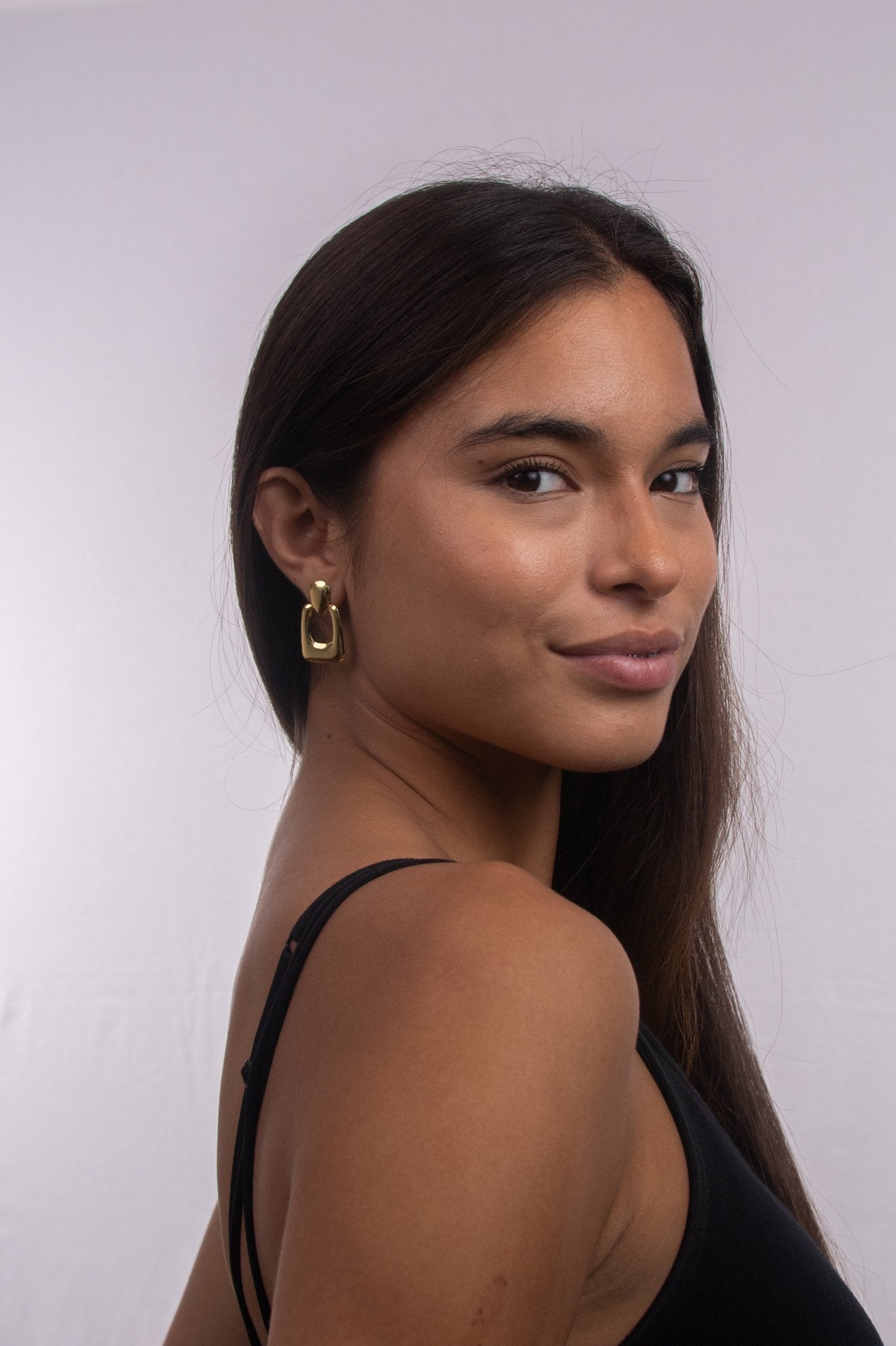 Aretes Gota Geométrica Dorado - IXIA