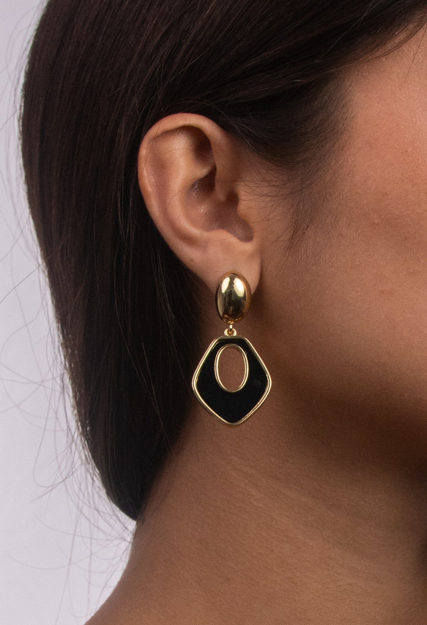 Aretes Gota Negra Dorado - IXIA