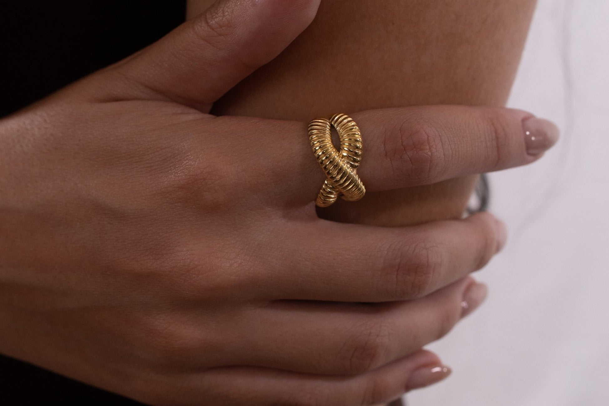 Anillo Nudo Dorado - IXIA